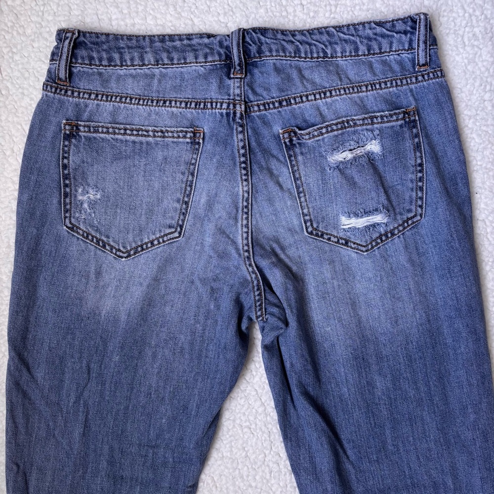 Distressed High Rise Jeans - Picture 7 of 8